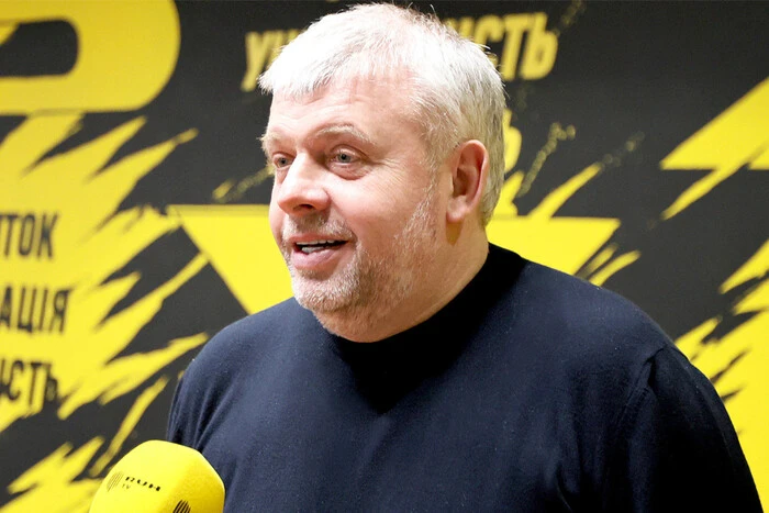 Mykola Kozlovsky: Die Akademie