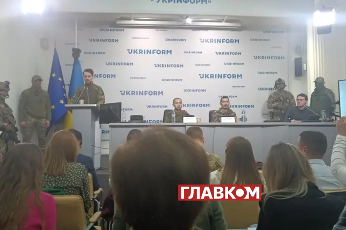 Напарник-росіянин втік. Китайці розповіли, як потрапили в полон