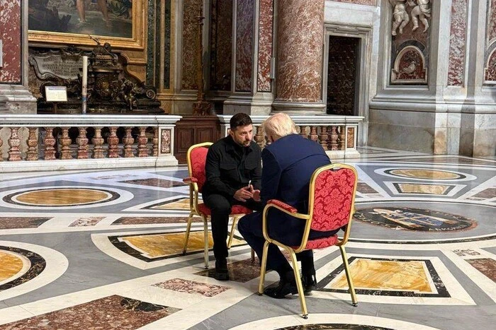 Zelensky and Trump at the meeting in Rome