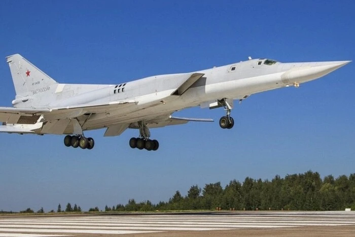 Фото бомбардувальника Ту-22М
