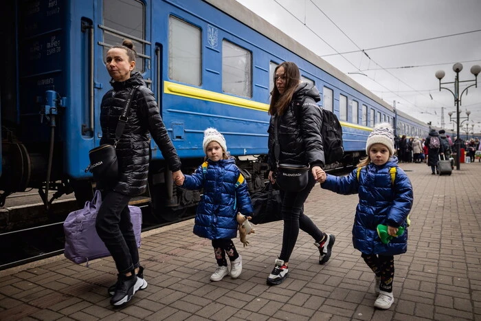 Евакуація сімей з дітьми на Дніпропетровщині
