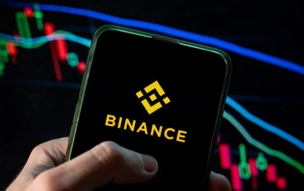 Kryptobörse Binance verbietet Russen, Bargeld über alle Banken zu überweisen