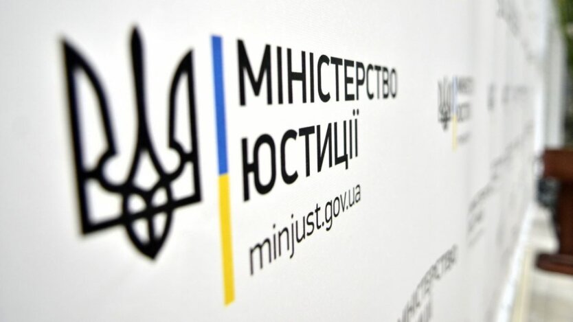 Договір дарування в Україні: що варто знати