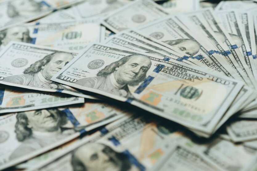 Alle bei dem Versuch, 100 Dollar zu tauschen, berührt: Die Ukrainer wurden vor möglichen Problemen gewarnt