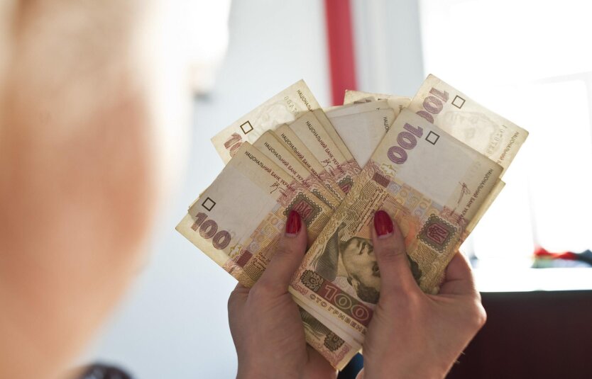 Пенсії та субсидії: ПФУ розкрив українцям несподівані цифри