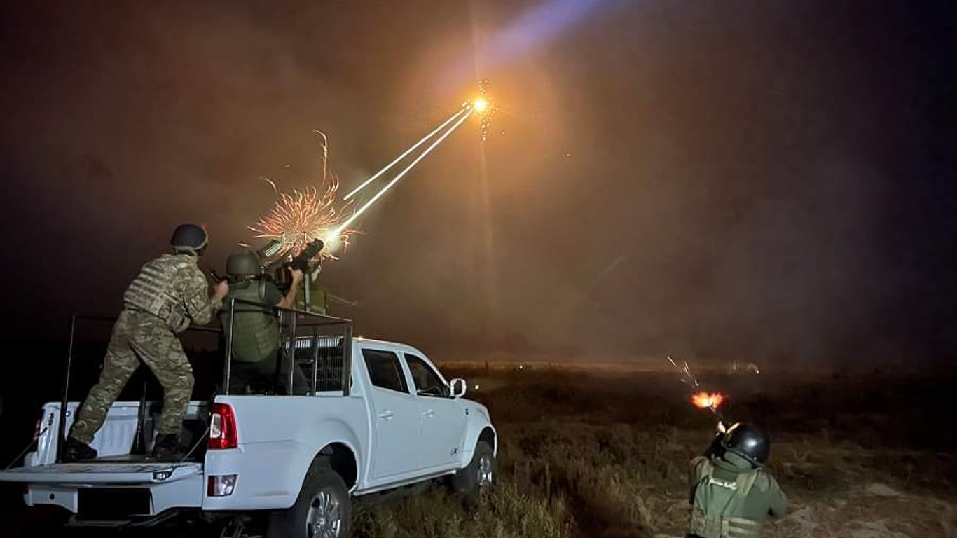 Wie die russischen Drohnen über Odesa in der Nacht abgeschossen wurden - Video veröffentlicht