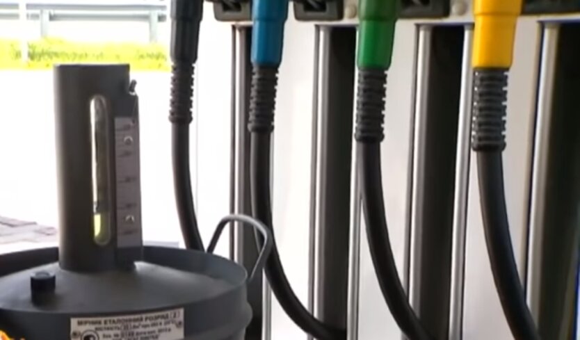 Fahrern wurden die Benzinpreise in verschiedenen Regionen gezeigt: wie viel Benzin, Diesel und Autogas kosten
